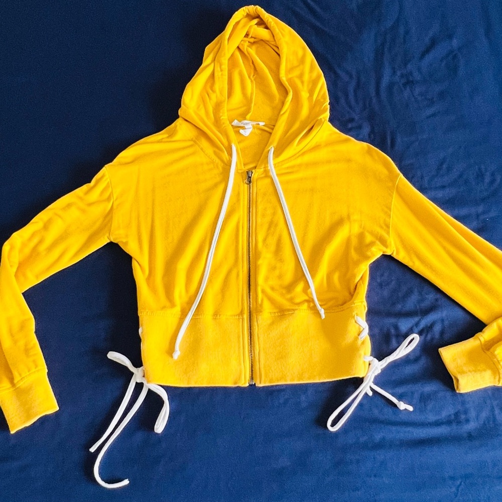 BCBG GENERATION WOMEN XXS XX SMALL Yellow Cropped Hoodie with Drawstrings